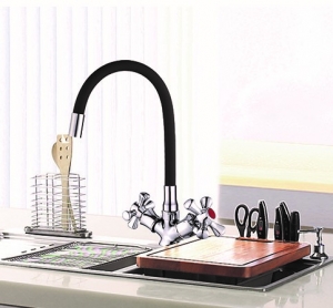 2728  VIKO кухня крест, цинк, с черным гибким изливом с гайкой 