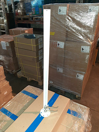 Кронштейн напольный регулируемый д/радиатора 200-500 мм (KHZ 7.70)