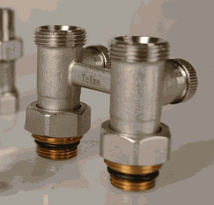 узел для нижнего подключения стального радиатора вентильный 3/4"*1/2" прямой TeRma (33977)